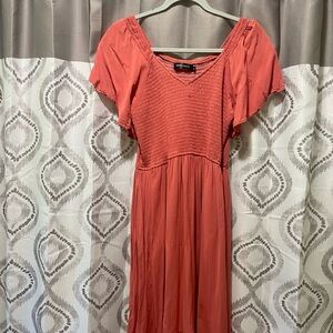 Sold 💓elegant Coral Midi Dress